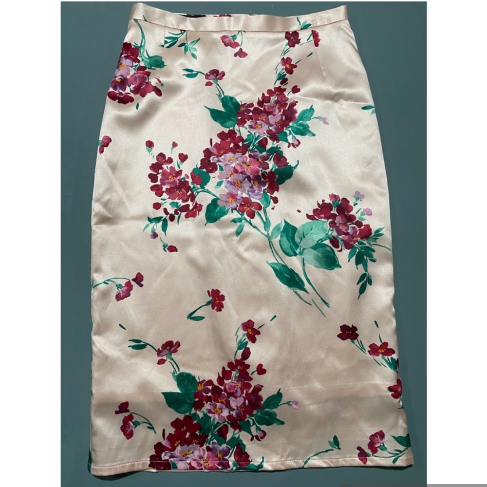 Dolce & Gabbana Silk Floral Pencil Skirt